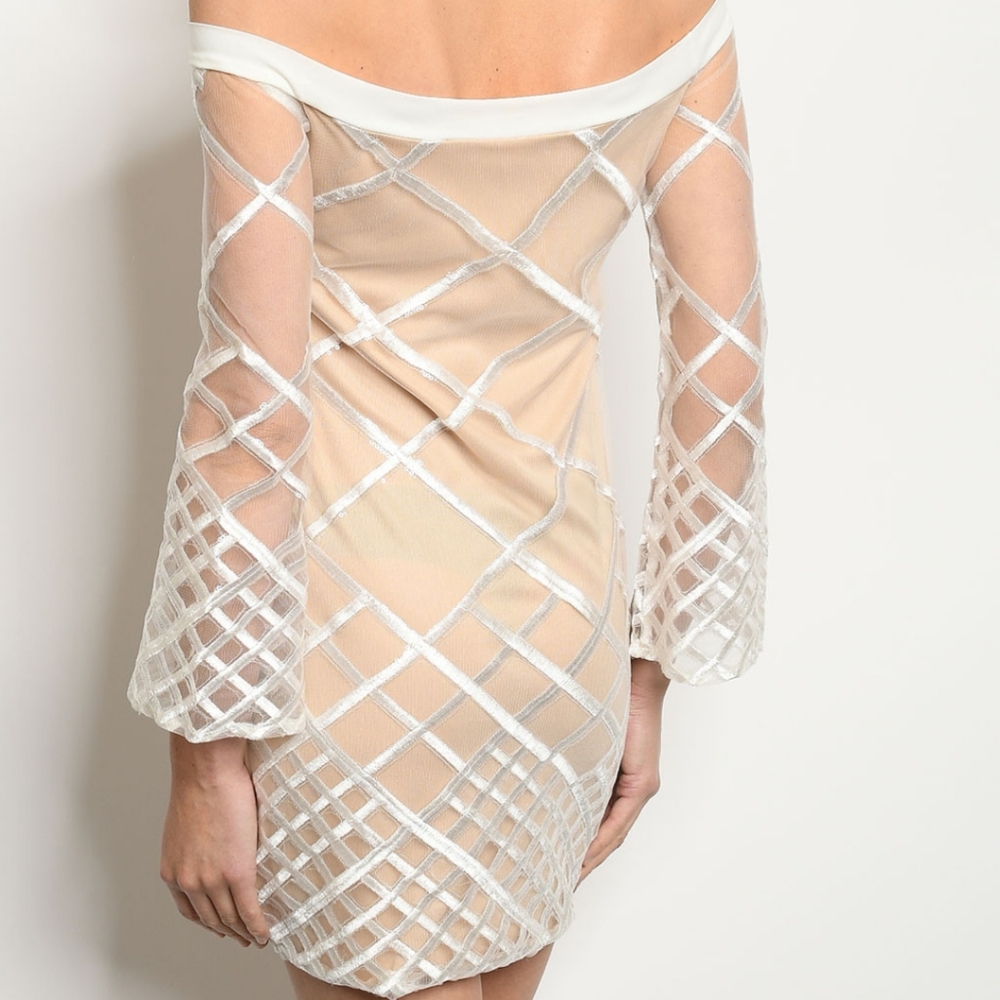 White nude and sequin illusion off the shoulder - Picture 2 of 14